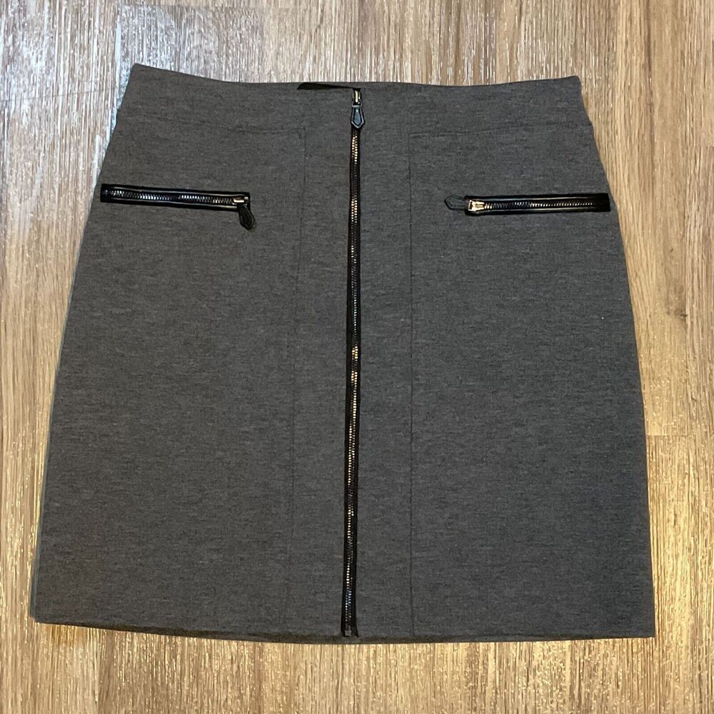 White House Black Market Gray Knit Zip Front Mini Skirt Size‎ 00 WHBM